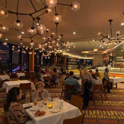 California Cafe Bar & Grill