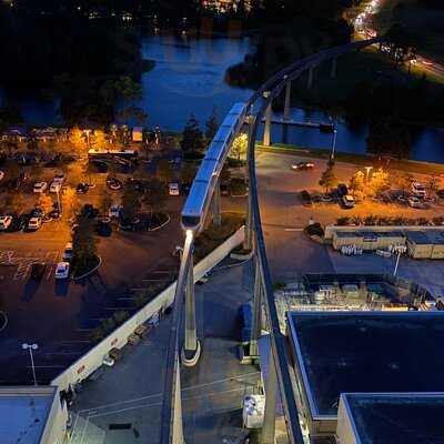 California Cafe Bar & Grill