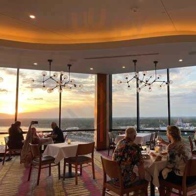 California Cafe Bar & Grill