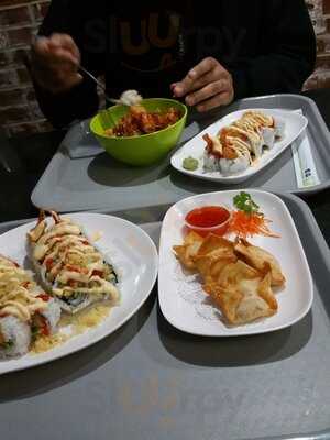U Roll Sushi