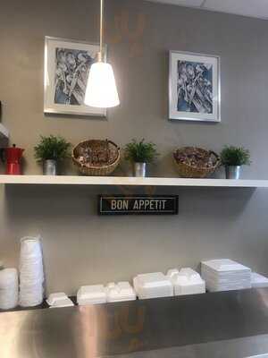 Kreyol Kafe & Bakery