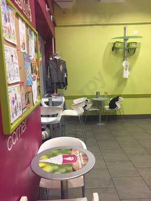 Menchie's Frozen Yogurt