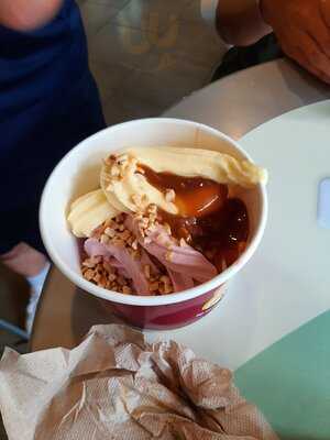 Menchie's Frozen Yogurt
