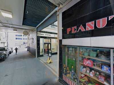 Mr. Bubbles Teahouse