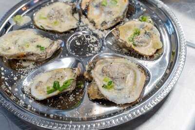 District 7 Grill Eado