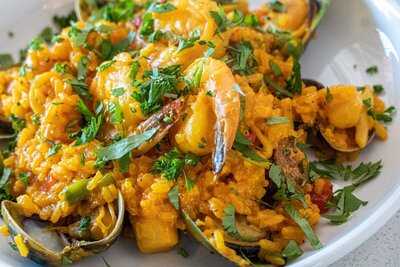 District 7 Grill Eado