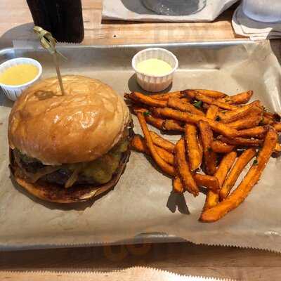 Hopdoddy Burger Bar