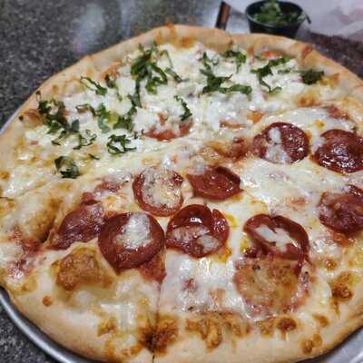 Crespo Pizza & Italian Grill