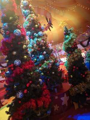 Circus Mcgurkus Cafe Stoo-pendous