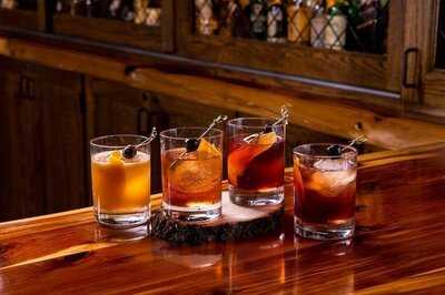 Twin Peaks Restaurants