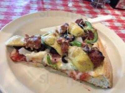 Fuzzy's Pizza Italian & Sports Cafe