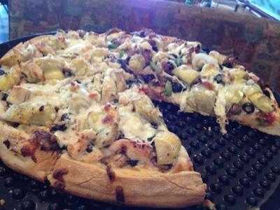 Fuzzy's Pizza Italian & Sports Cafe