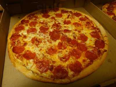 Fuzzy's Pizza Italian & Sports Cafe