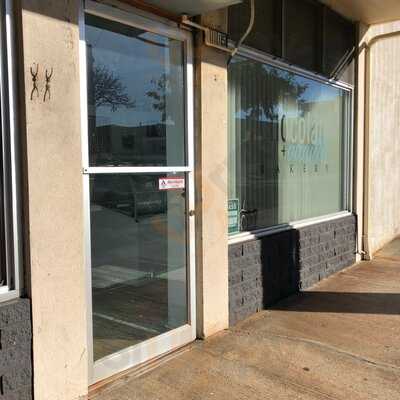 Chocolate & Vanilla Bakery