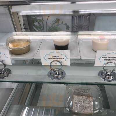 Chocolate & Vanilla Bakery