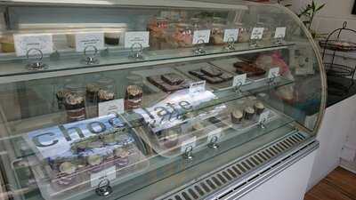 Chocolate & Vanilla Bakery