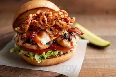 The Winghouse Of Kirkman Rd