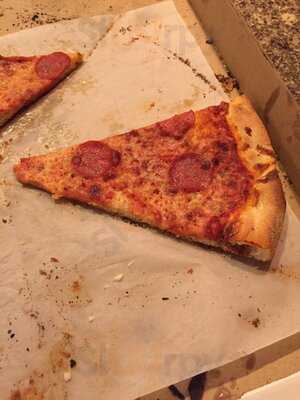 Giovanni's Italian Restaurant & Pizzeria