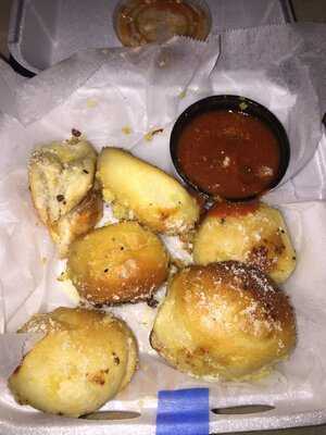 Giovanni's Italian Restaurant & Pizzeria