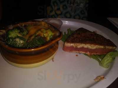 Friendly Confines Metro West