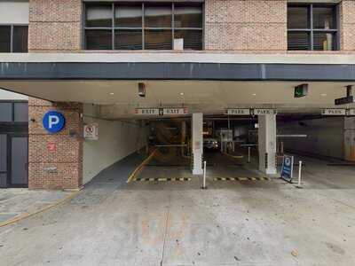 Uno Chicago Bar & Grill