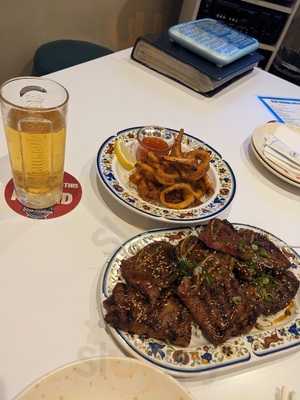 Blue Ribbon Bar & Grill