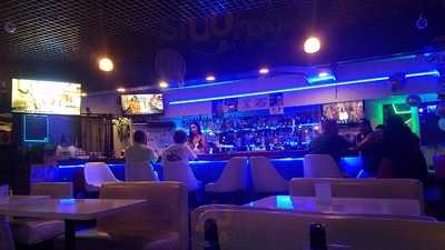 Blue Ribbon Bar & Grill