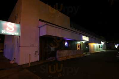 Surrenders Bar And Grill