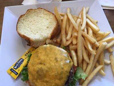 Sammy's Beach Bar & Grill