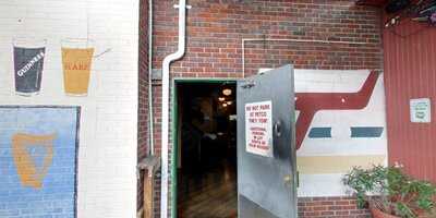 Kenneally's Irish Pub