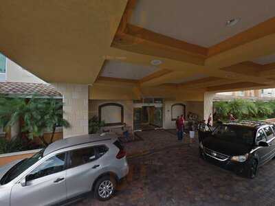 Liquid Bar And Grill