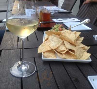 Taps Restaurant Bar & Lounge