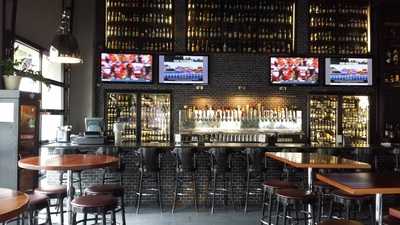 Taps Restaurant Bar & Lounge