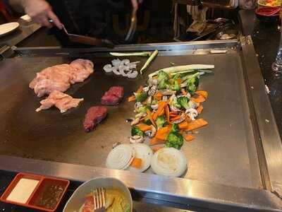 A-aki Sushi & Steakhouse