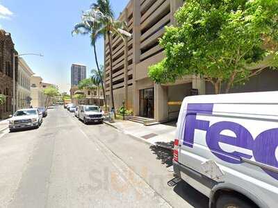 Heidi's Delis & Bistro