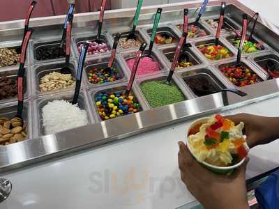 Sweet Frog Avalon