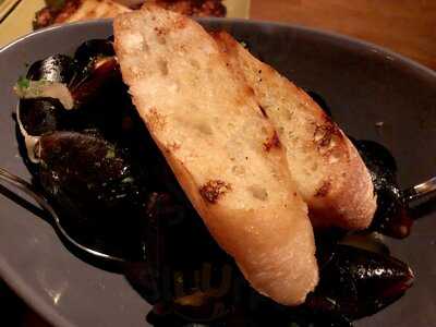 Menagerie Eatery & Bar