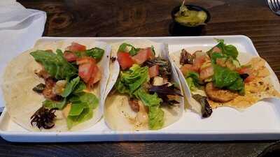 Nona Social Bar & Kitchen