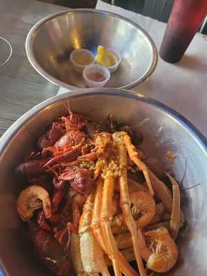 Crazy Cajun Seafood And Sports
