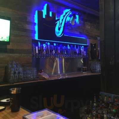 Jax 5th Ave Deli & Ale House