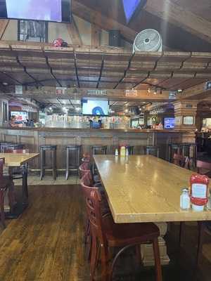 Jax 5th Ave Deli & Ale House