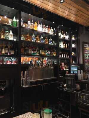 Red Robin Gourmet Burgers And Brews