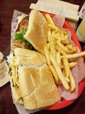 El Rinconcito Restaurant & Bar