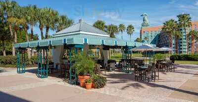 Splash Pool Bar And Grill