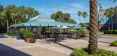 Splash Pool Bar And Grill