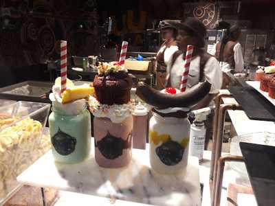 Universal's Fresh Eats