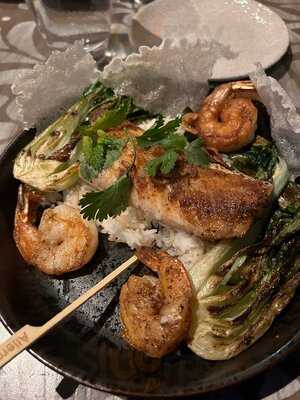 Three Bridges Bar & Grill