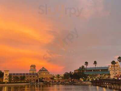 Three Bridges Bar & Grill