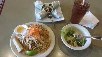 Bananas Thai Cuisine