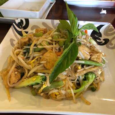 Bananas Thai Cuisine